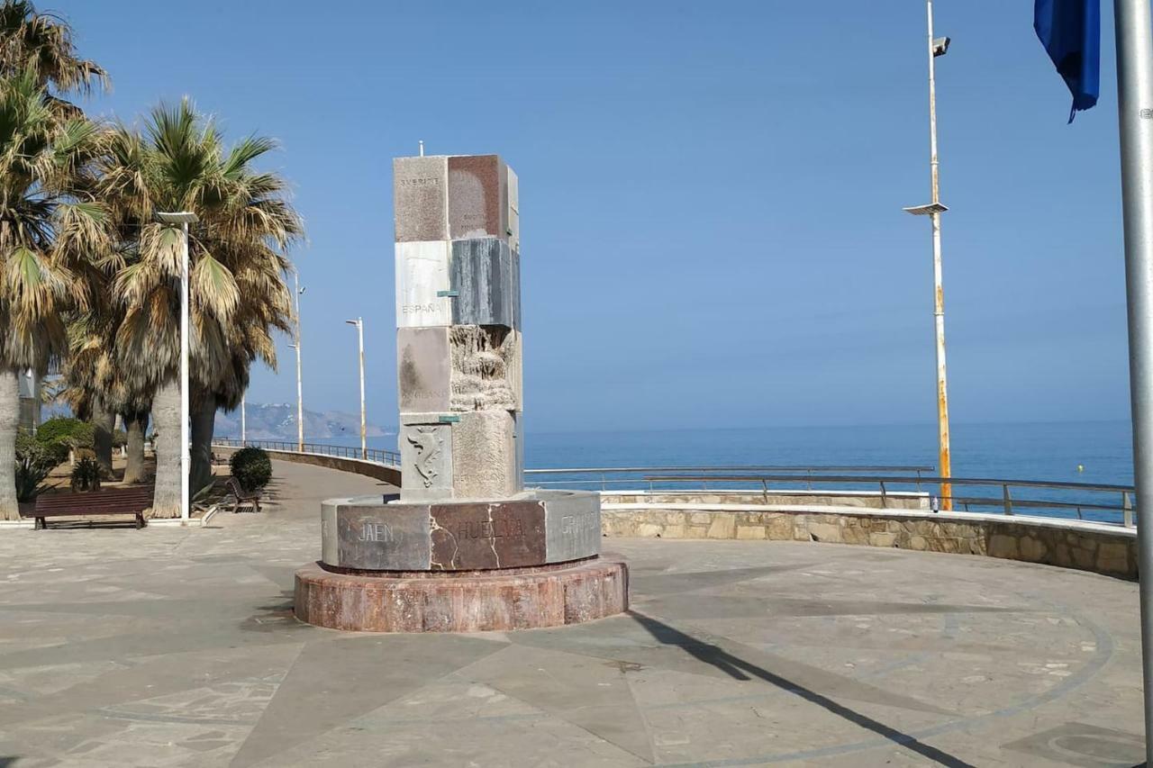 Nerja Gaviota Holidays Piscina Y Playa Εξωτερικό φωτογραφία
