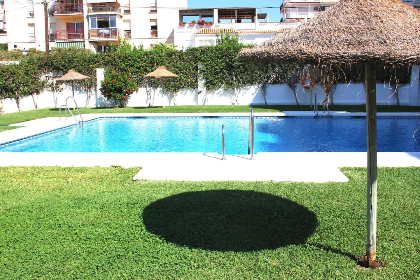 Nerja Gaviota Holidays Piscina Y Playa Εξωτερικό φωτογραφία