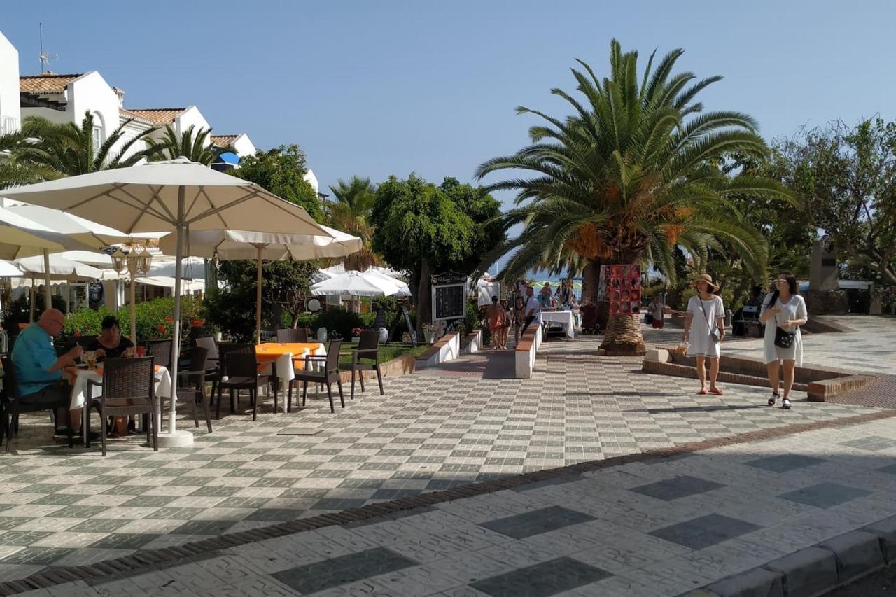 Nerja Gaviota Holidays Piscina Y Playa Εξωτερικό φωτογραφία